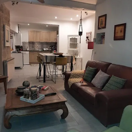 Le Triplex アパート *