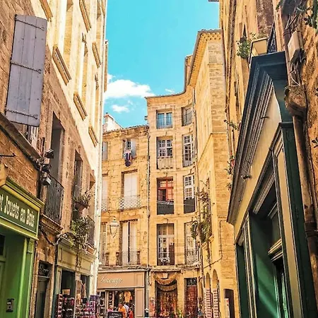 Le Triplex アパート